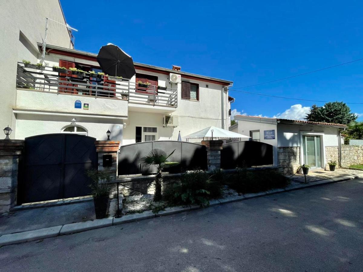Apartments Villa Herak Porec Esterno foto