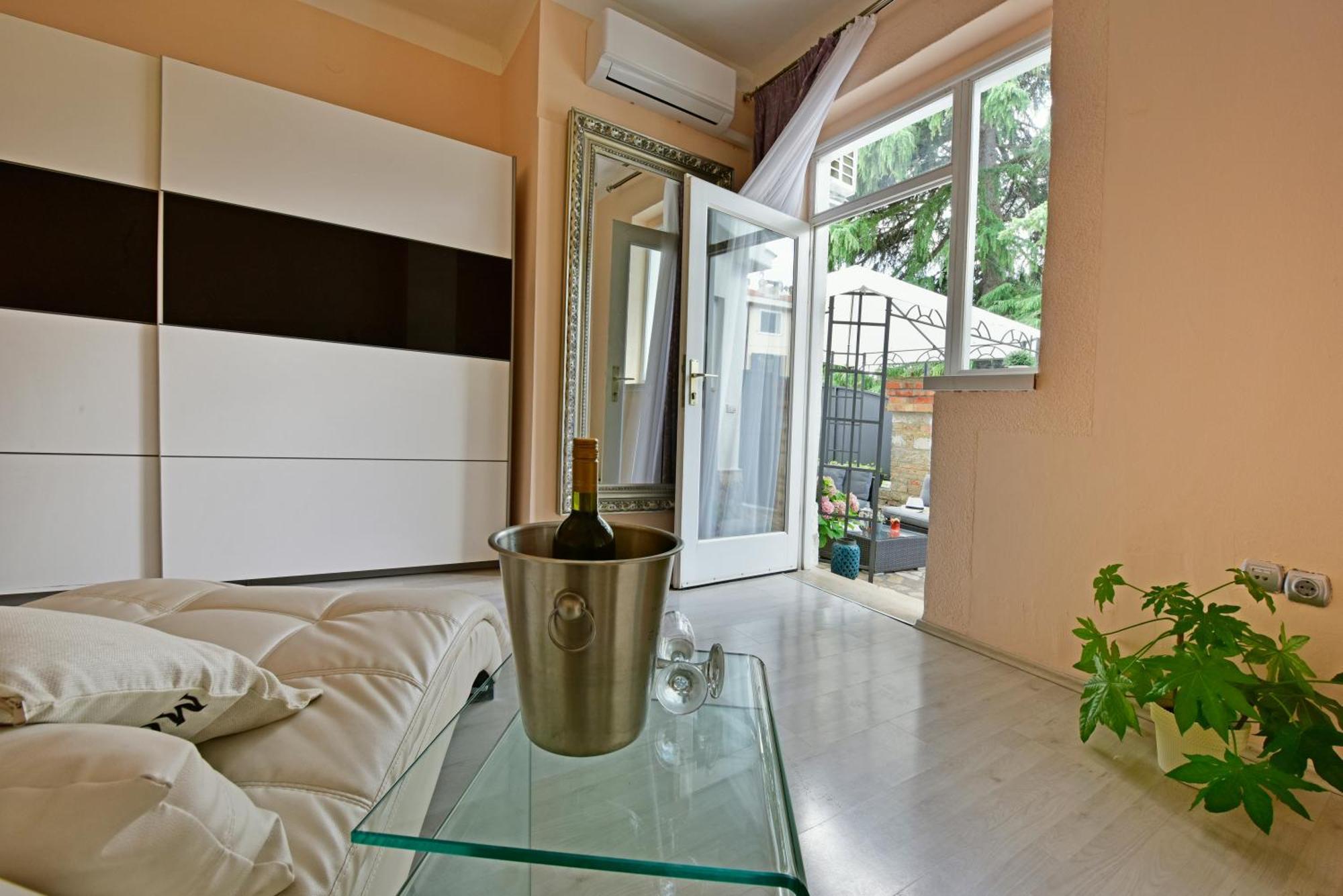 Apartments Villa Herak Porec Esterno foto