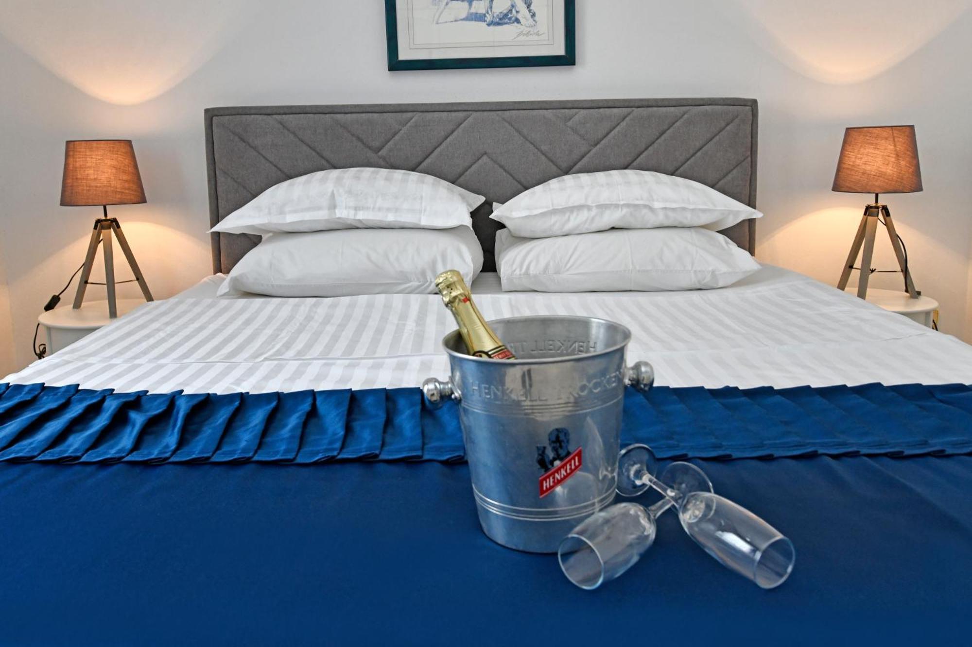 Apartments Villa Herak Porec Esterno foto